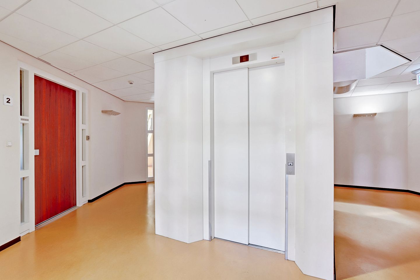 Foto 10 van Lijsterbesstraat 2-C