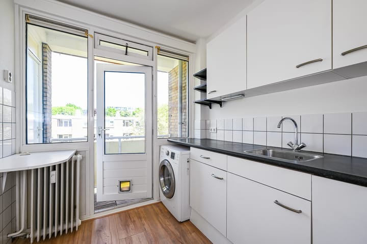 Foto 10 van van Benthuysenlaan 23