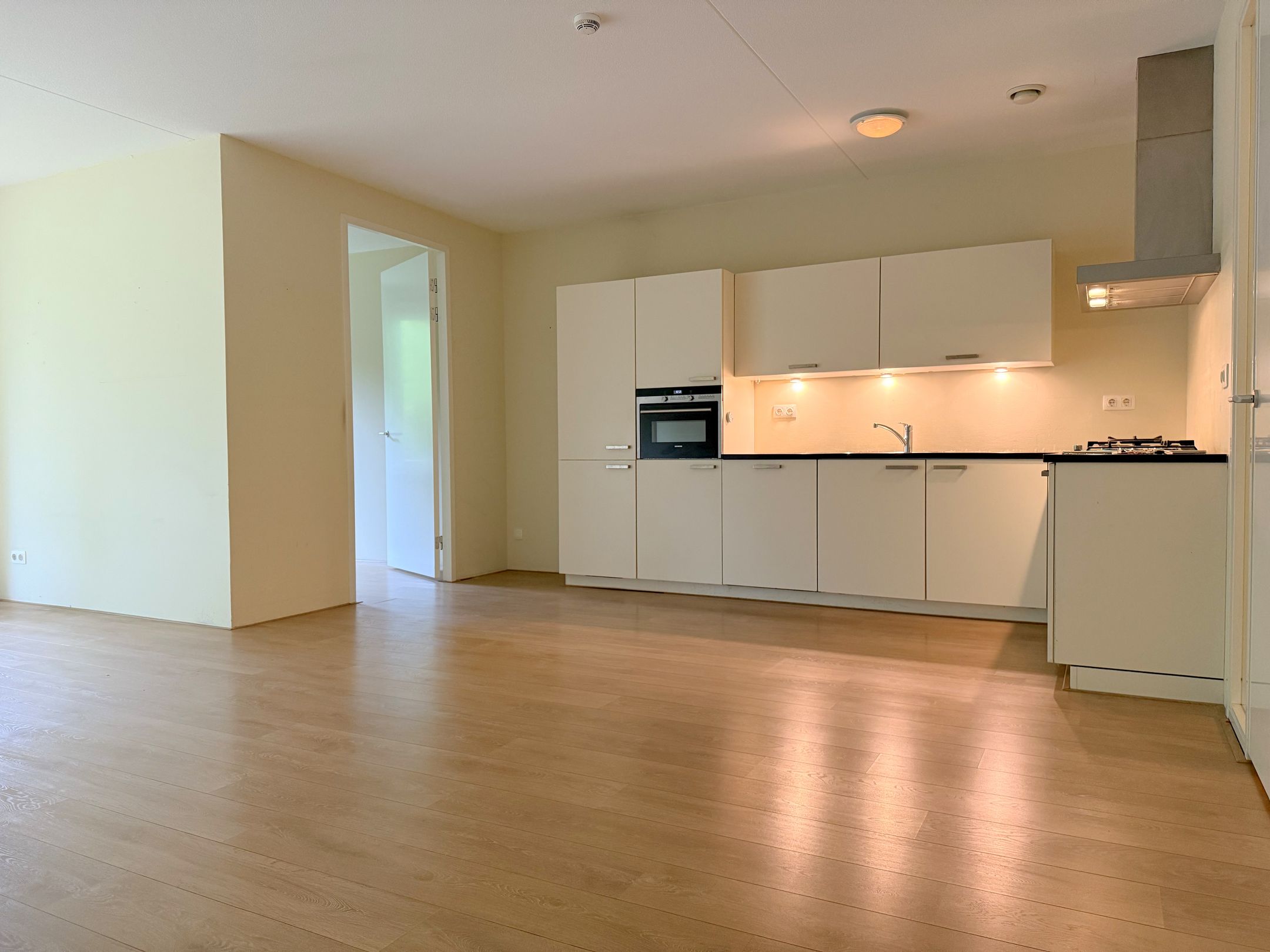 Foto 3 van Naarderstraat 81-2