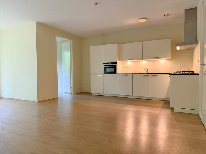 Foto 3 van Naarderstraat 81-2