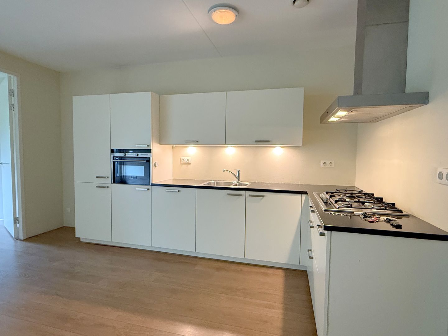 Foto 4 van Naarderstraat 81-2