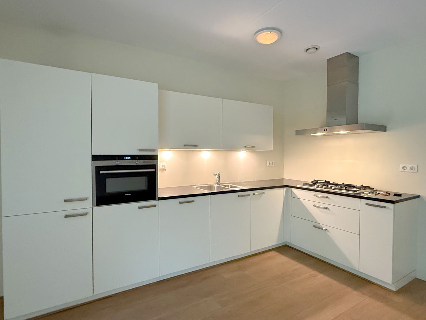 Foto 5 van Naarderstraat 81-2