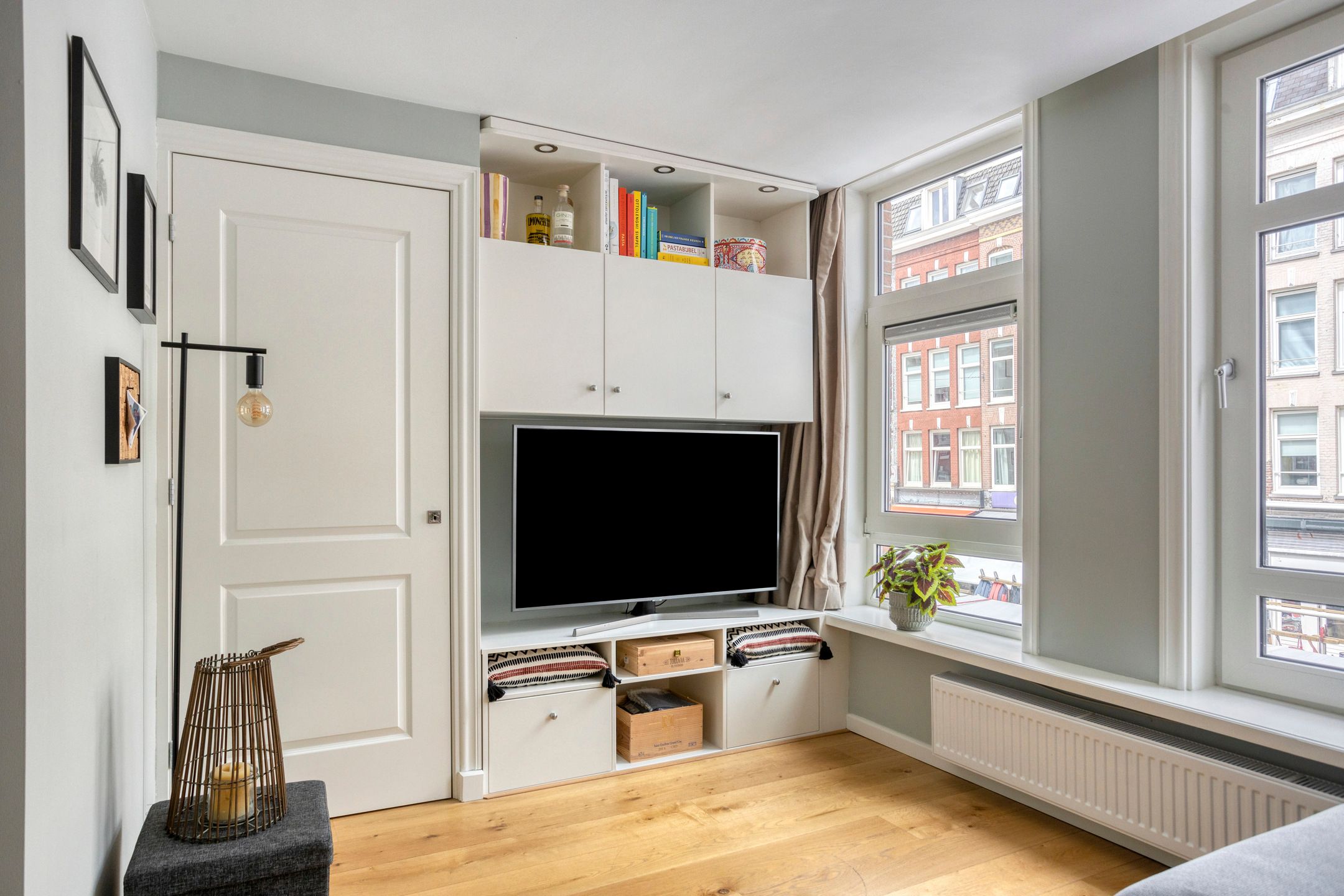 Foto 6 van Albert Cuypstraat 214-1