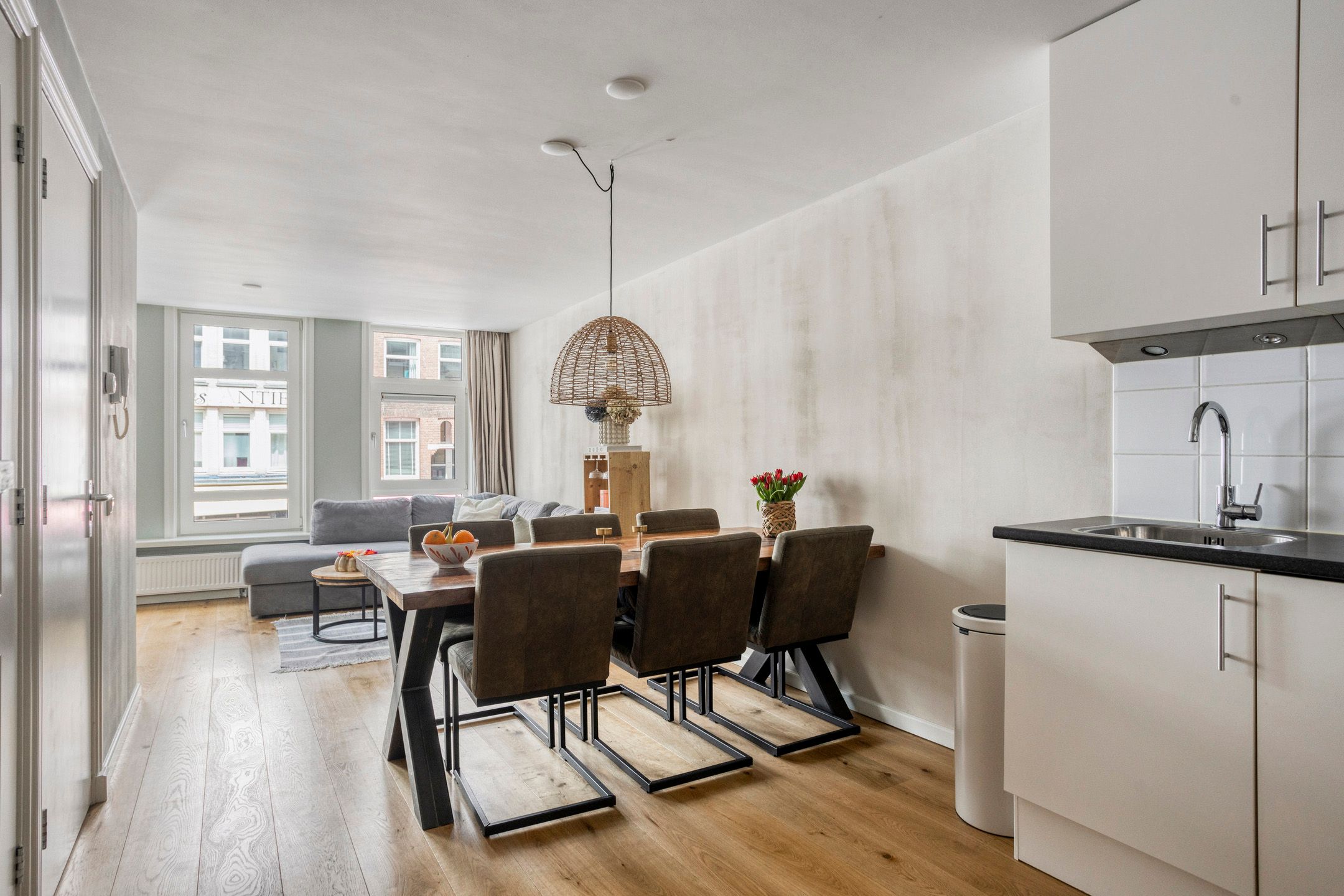 Foto 9 van Albert Cuypstraat 214-1