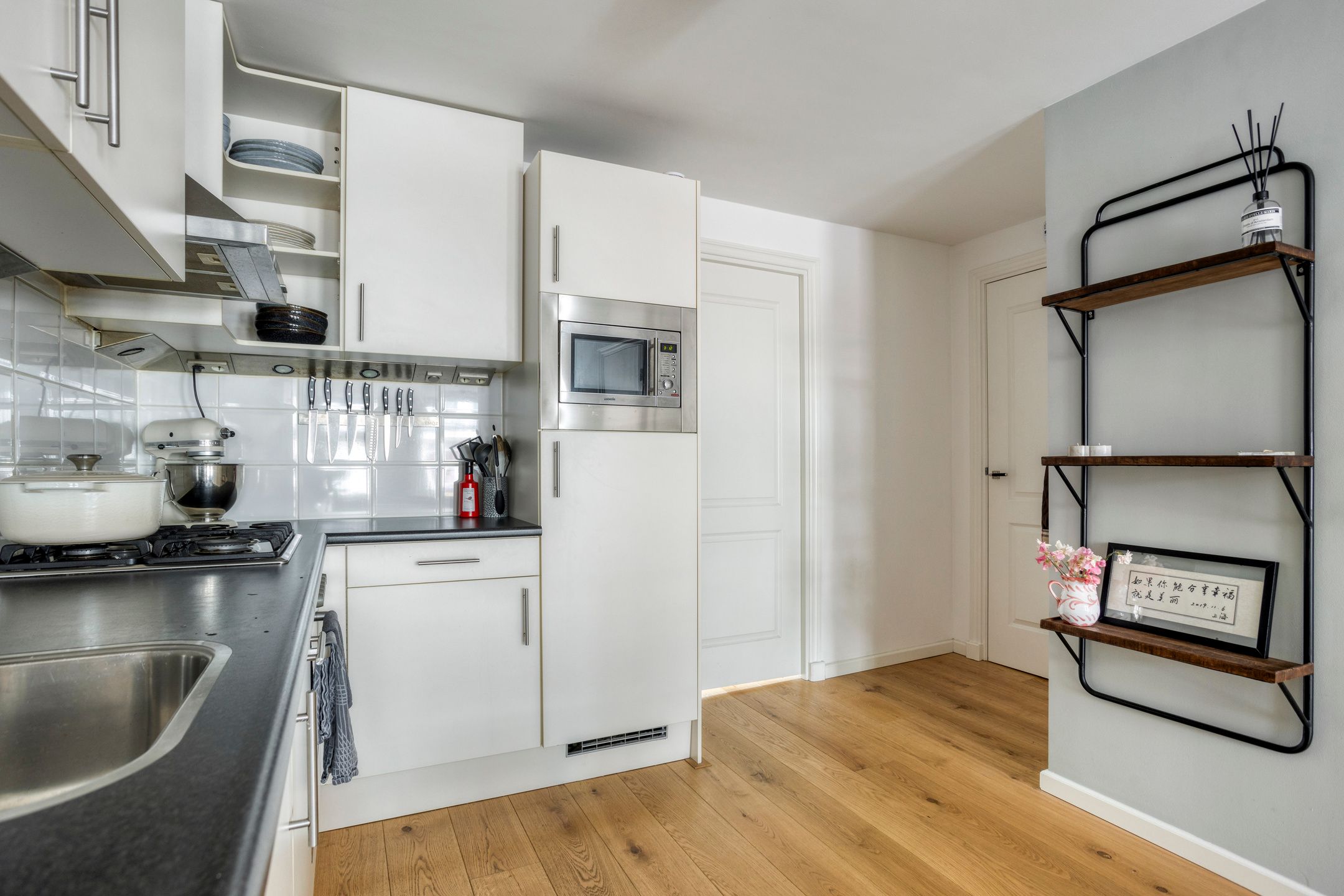 Foto 12 van Albert Cuypstraat 214-1