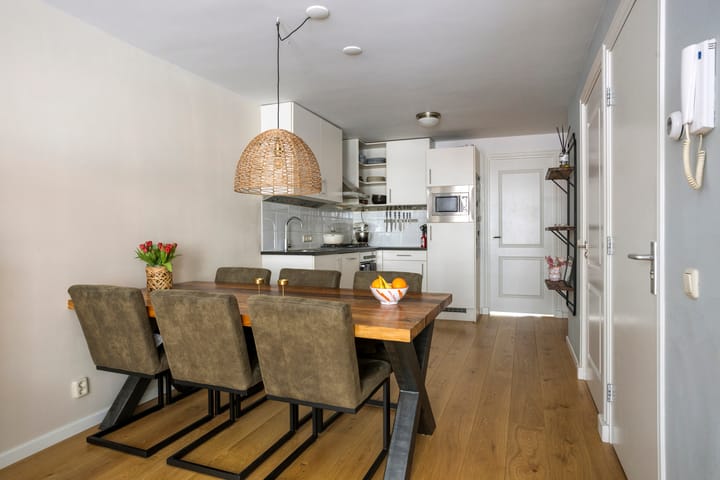 Foto 10 van Albert Cuypstraat 214-1