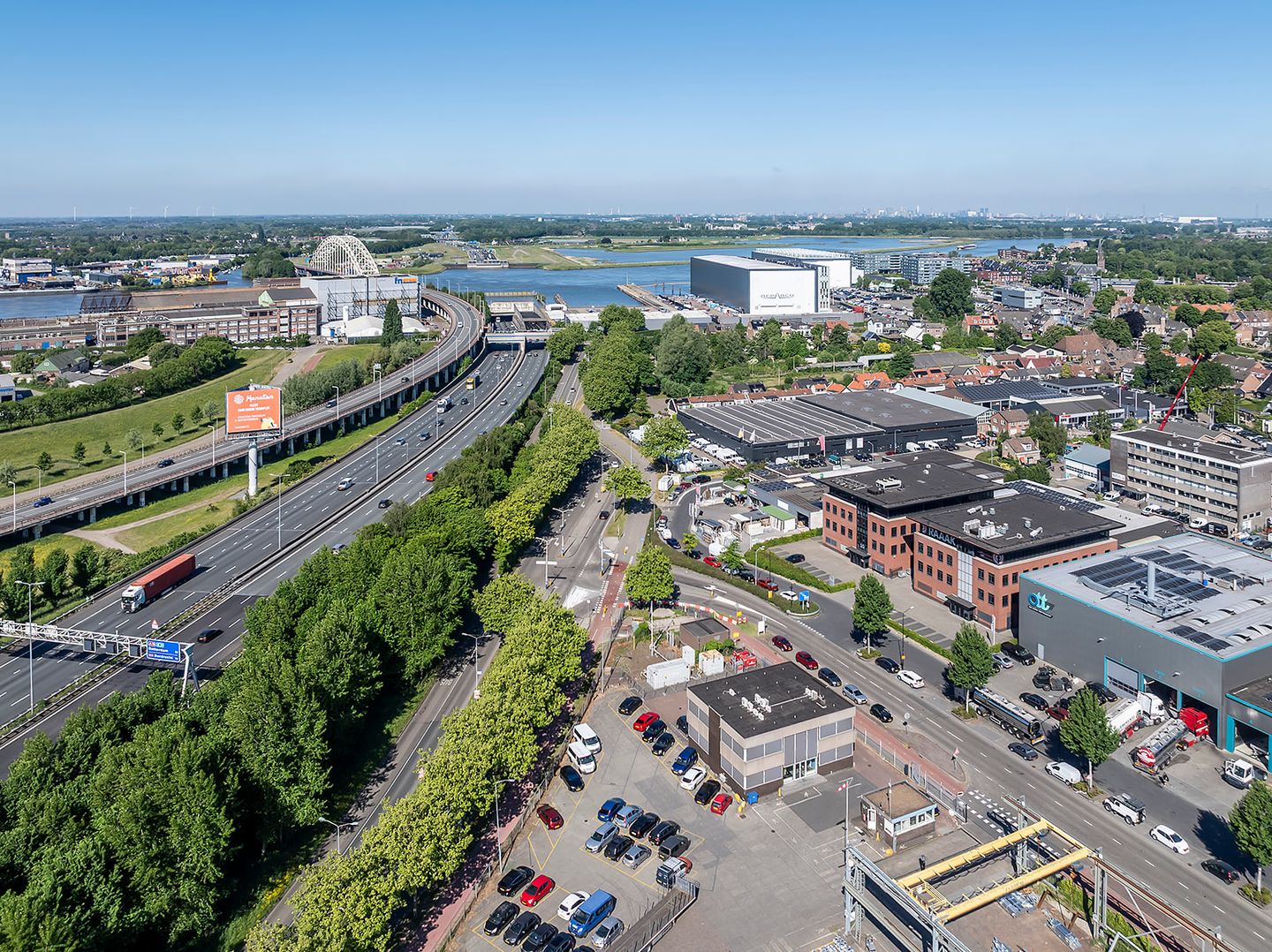 Bekijk foto 3 van Edisonweg 12