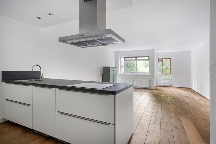 Photo 2 of Barbaraplaats 39