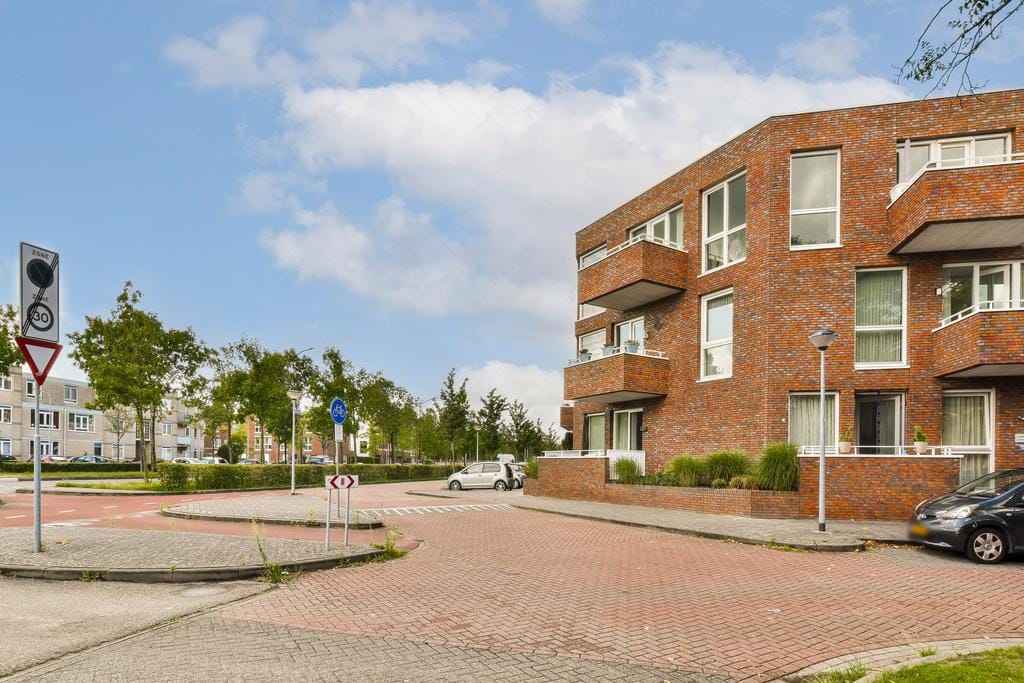 Foto 2 van Duiker 161