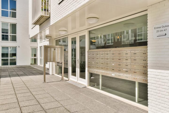 Foto 3 van Duiker 161