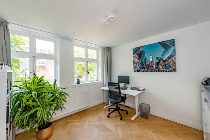 Photo 26 of Burgemeester Boreelstraat 15