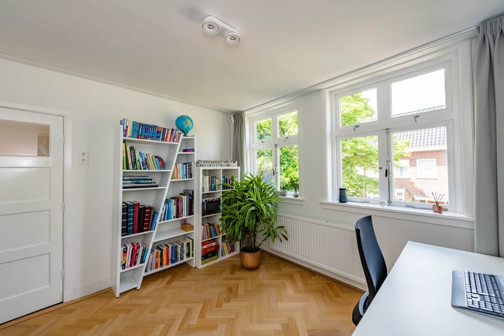 Photo 27 of Burgemeester Boreelstraat 15