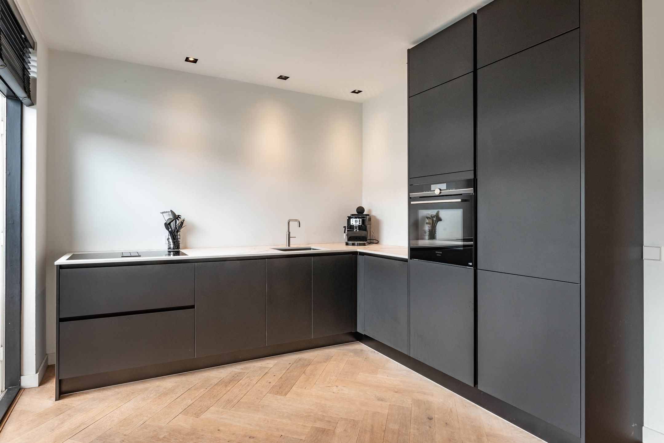 Foto 12 van Aalsmeerweg 121-3