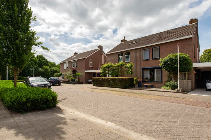 Photo 40 of Mgr Nolensstraat 12