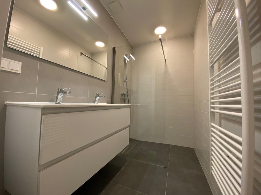 Foto 11 van Van Leeuwenhoekpark 17-B