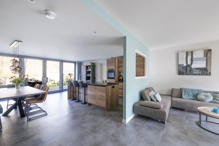 Photo 14 of Leliestraat 9