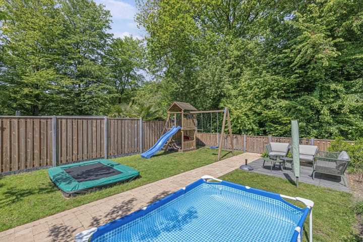 Photo 22 of Leliestraat 9