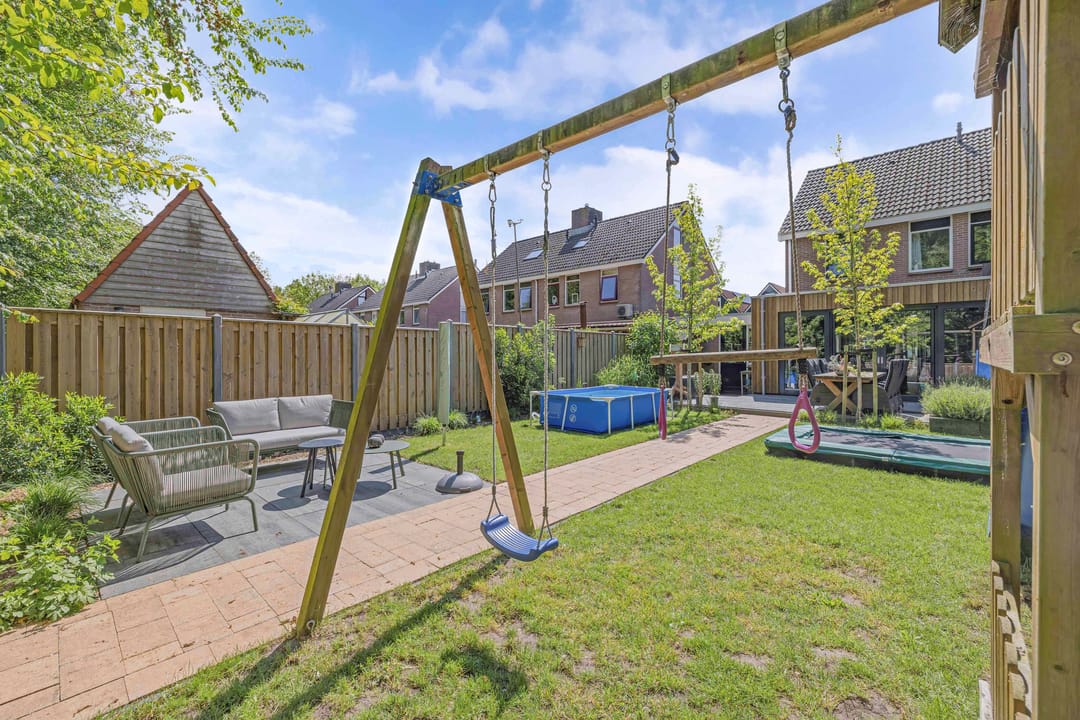 Photo 2 of Leliestraat 9