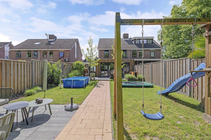 Photo 25 of Leliestraat 9