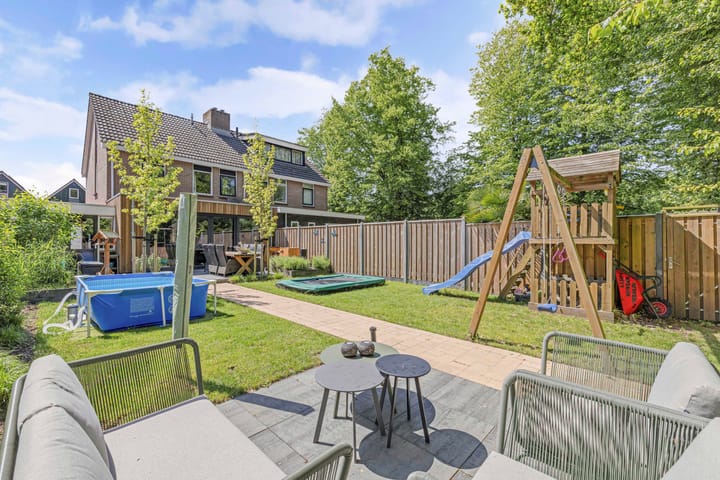 Photo 26 of Leliestraat 9