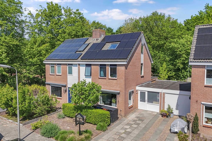 Photo 8 of Leliestraat 9