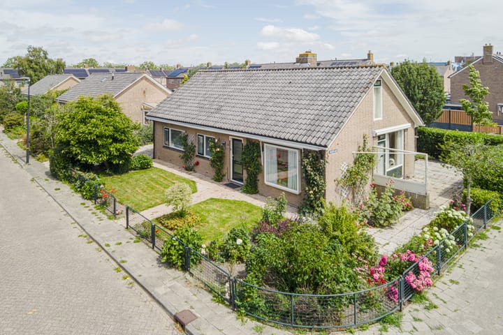 Foto 1 van Brucknerstraat 5