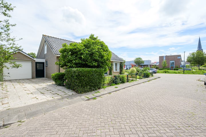 Foto 2 van Brucknerstraat 5