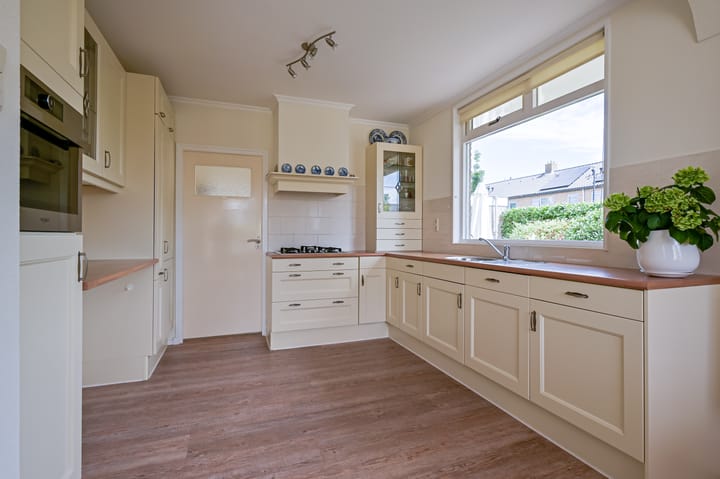 Foto 10 van Brucknerstraat 5