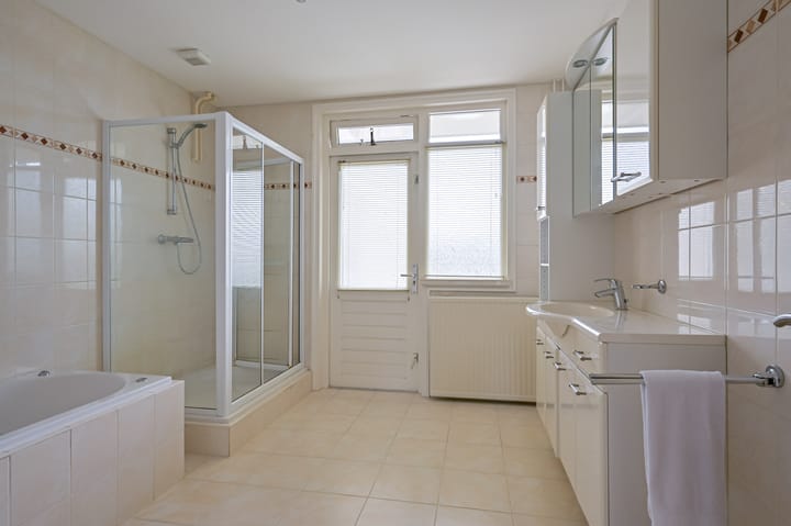 Foto 28 van Brucknerstraat 5