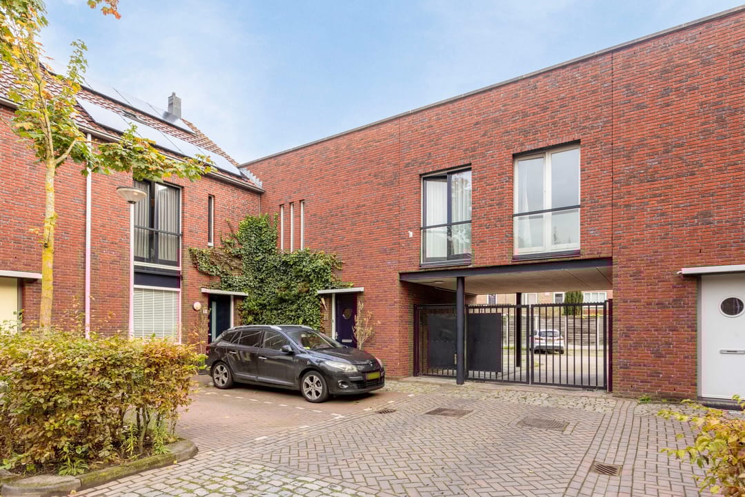 Photo 2 of Sint Eustatiusstraat 61