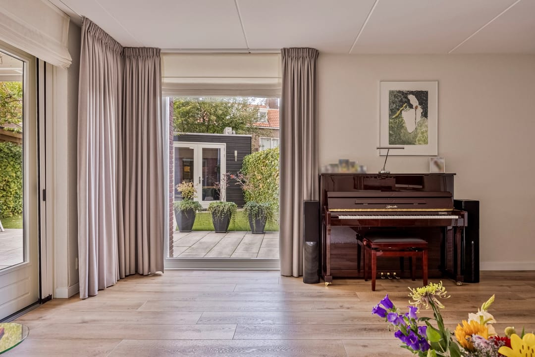 Photo 8 of Sint Eustatiusstraat 61