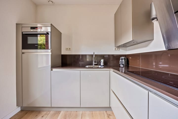 Foto 14 van Sint Eustatiusstraat 61