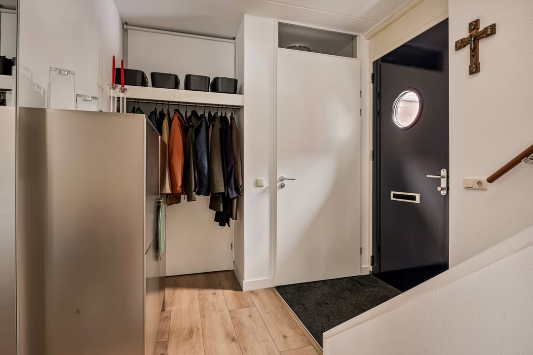 Photo 16 of Sint Eustatiusstraat 61