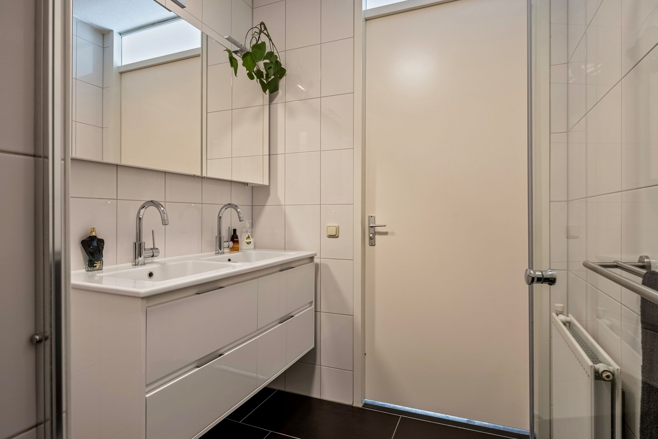 Photo 24 of Sint Eustatiusstraat 61