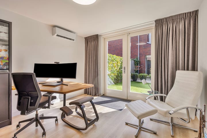 Foto 37 van Sint Eustatiusstraat 61