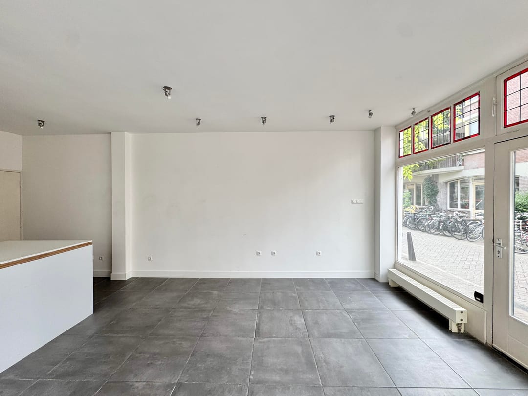 Foto 43 van Eerste Laurierdwarsstraat 18-B