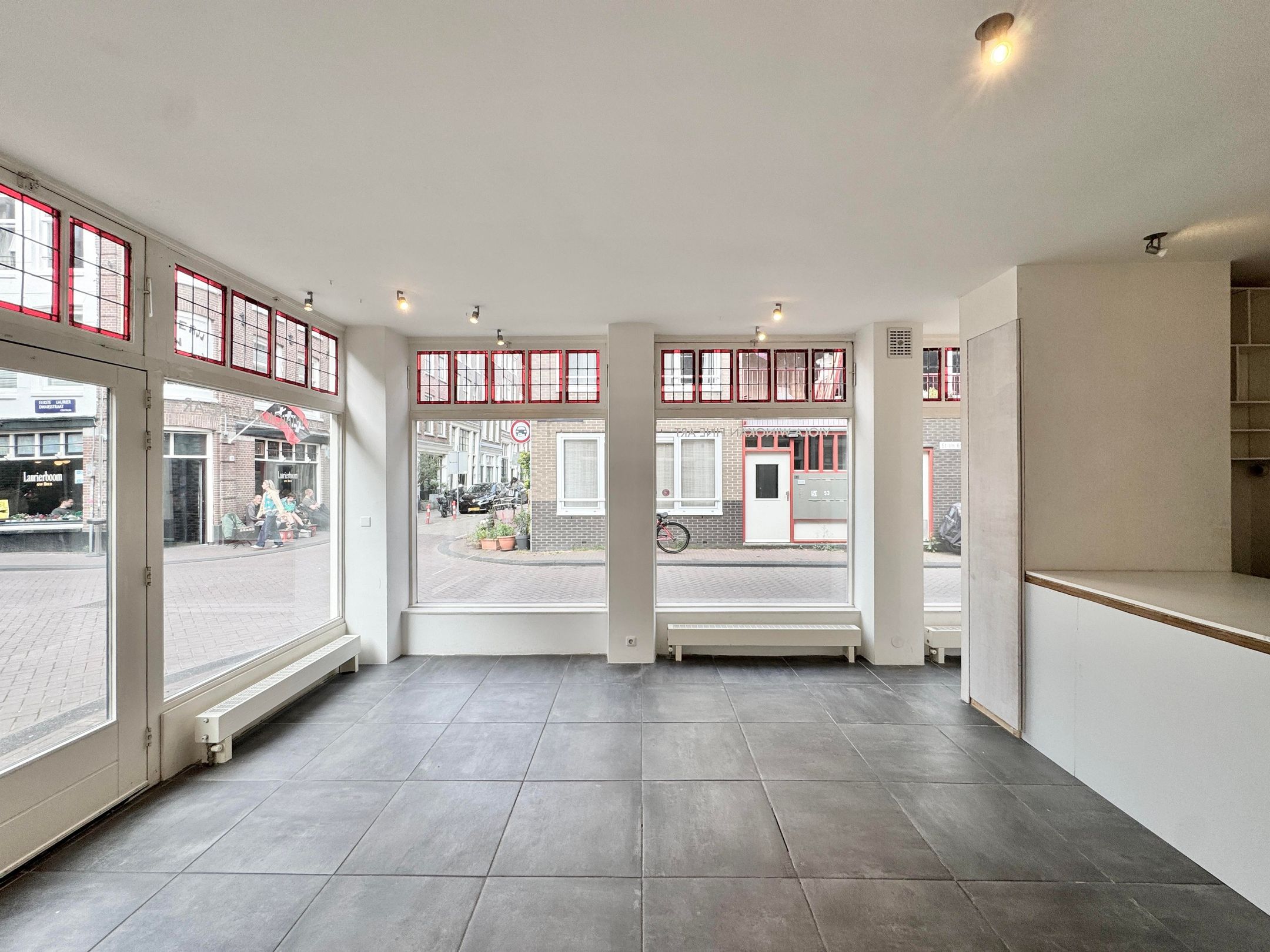 Foto 45 van Eerste Laurierdwarsstraat 18-B