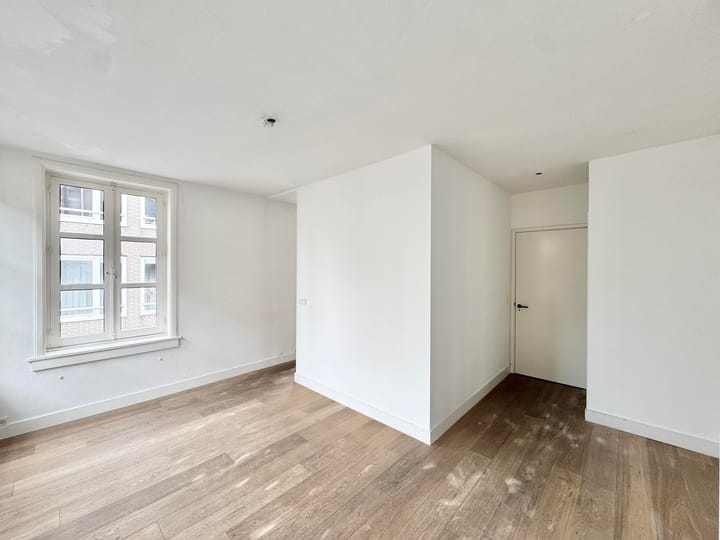 Foto 31 van Eerste Laurierdwarsstraat 18-B