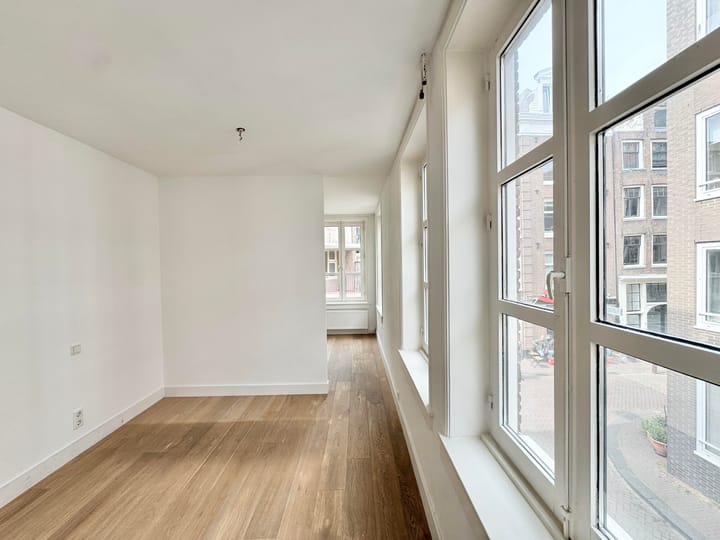 Foto 38 van Eerste Laurierdwarsstraat 18-B