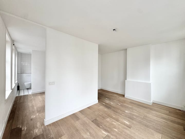 Foto 33 van Eerste Laurierdwarsstraat 18-B