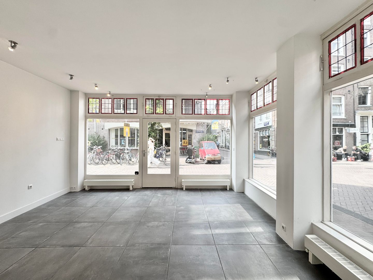 Foto 49 van Eerste Laurierdwarsstraat 18-B