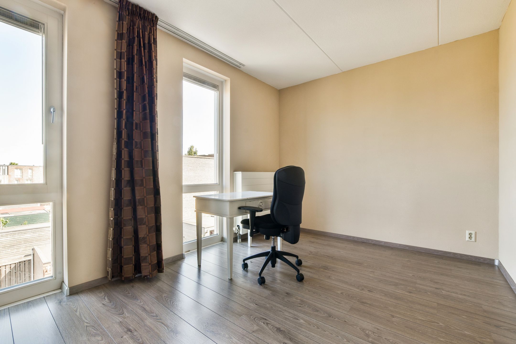 Foto 24 van Beneluxlaan 586