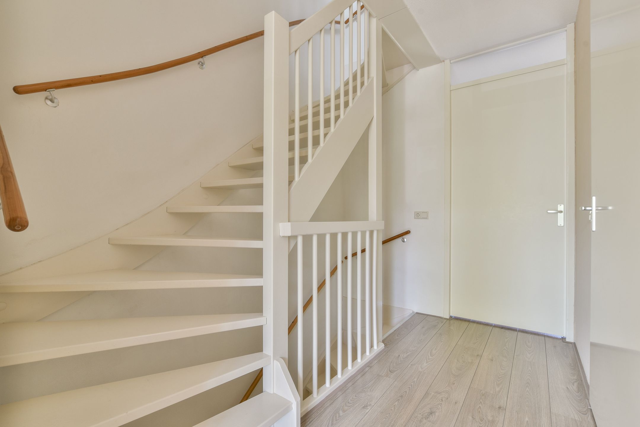 Foto 21 van Beneluxlaan 586