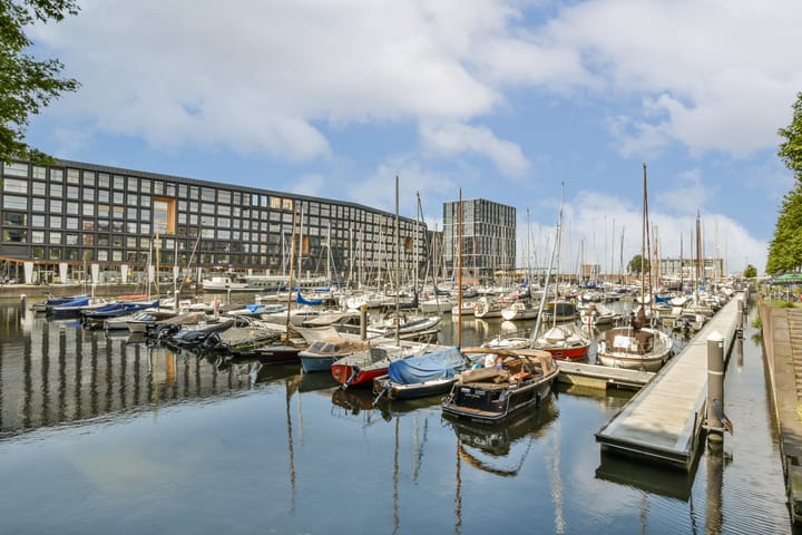 Foto 38 van Julius Pergerstraat 13