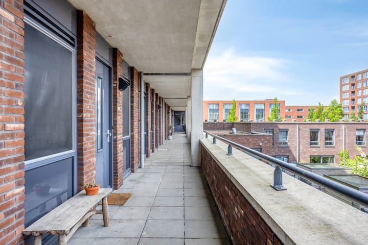 Foto 5 van Julius Pergerstraat 13