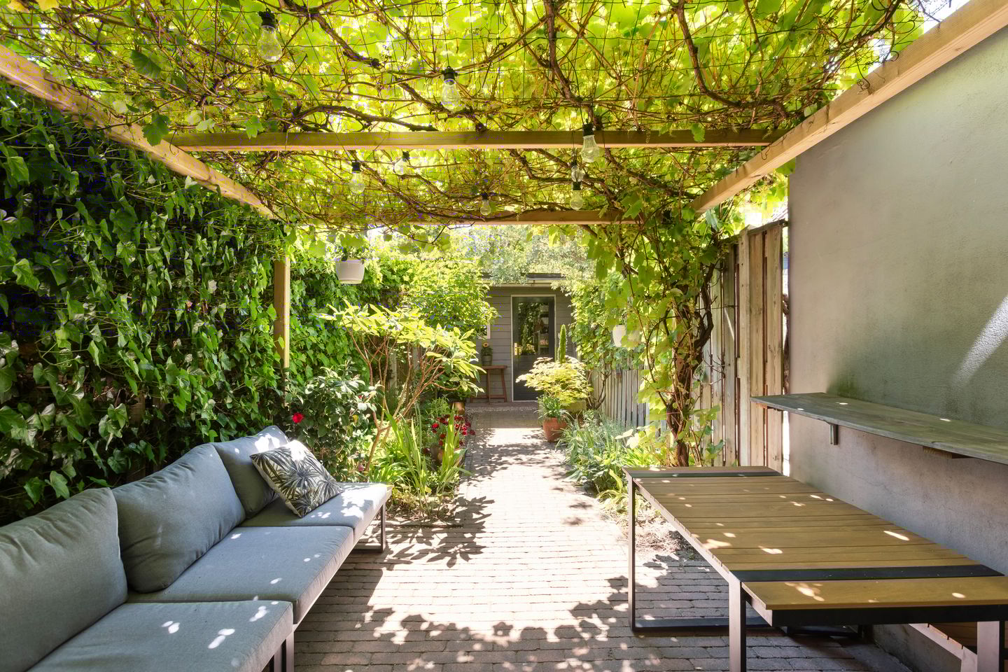 Foto 14 van Weeshuisstraat 15