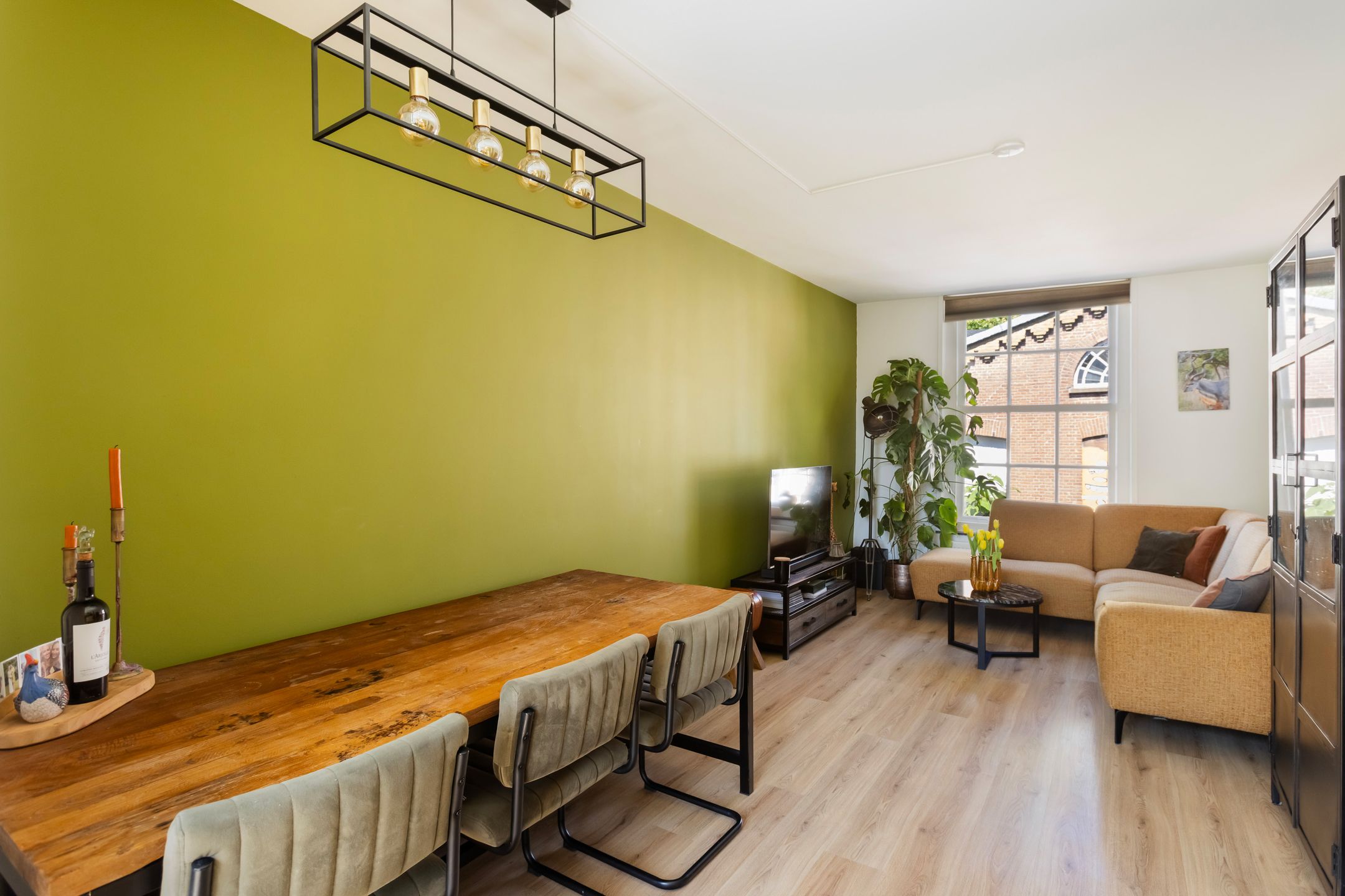 Foto 18 van Weeshuisstraat 15