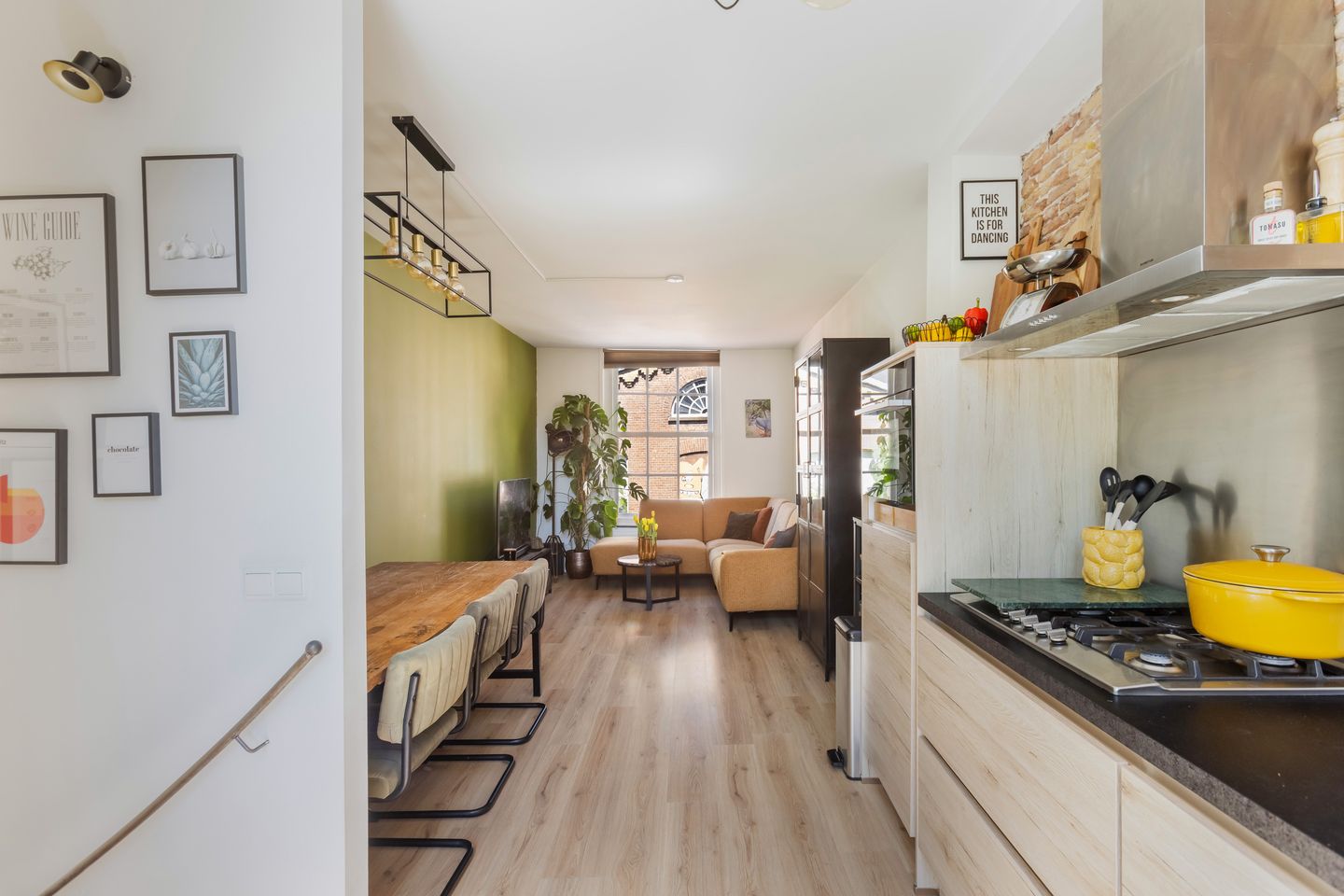 Foto 19 van Weeshuisstraat 15