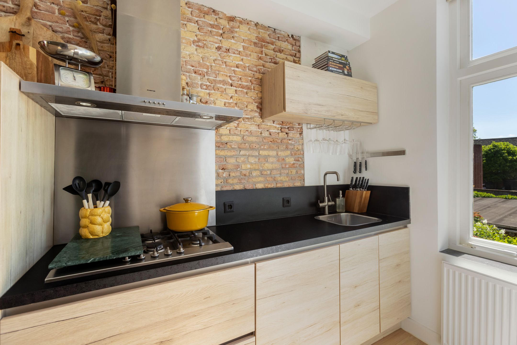 Foto 21 van Weeshuisstraat 15