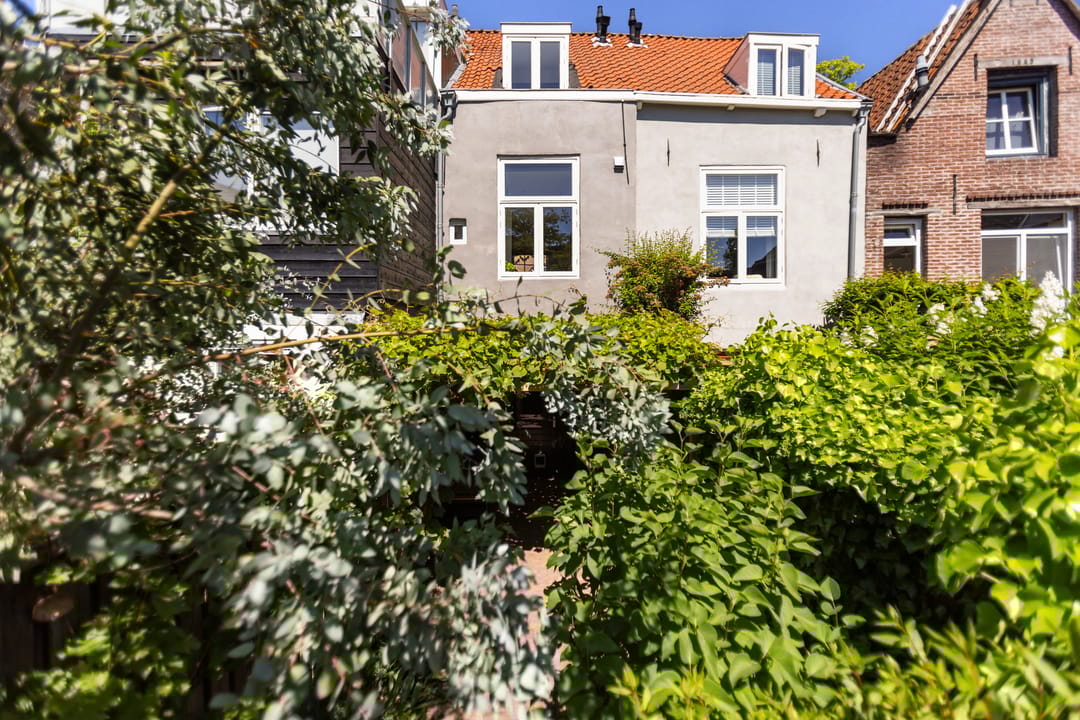 Foto 16 van Weeshuisstraat 15